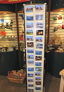 Magnet Display In Store