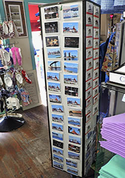 magnet display in store